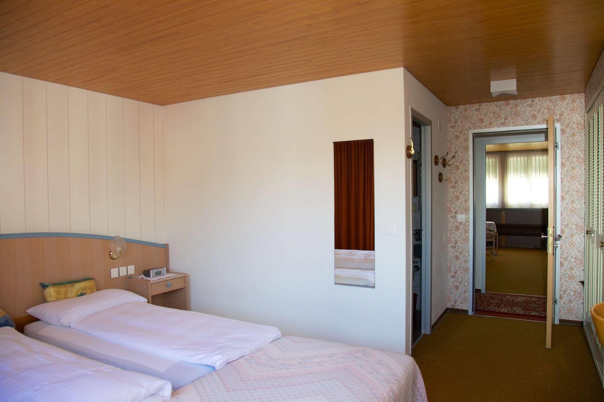 Hotel Garni Rosslipost Unteriberg Exterior foto